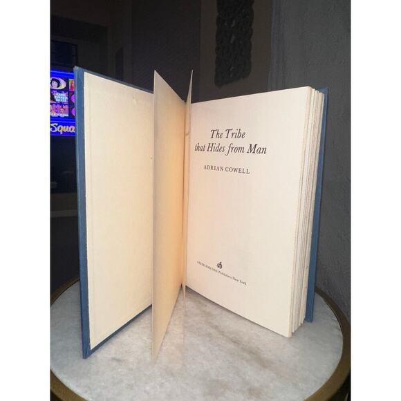 The Tribe that Hides from Man Book - 1st Edition - Picture 1 of 9